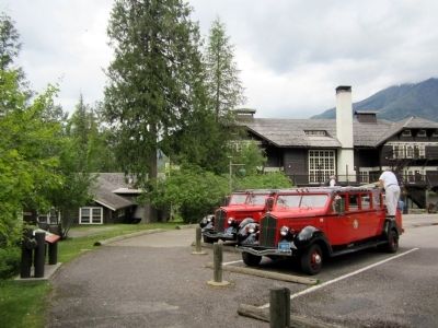 Red Bus behind Lake McDoanld Lodge. Click for full size. Red Bus behind Lake McDoanld Lodge image. Click for full size.
