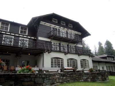 Lake McDonald Lodge image. Click for full size.