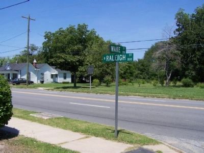Dred Wimberly Marker at vacant lot, today at North Raleigh Street and Wake Street image. Click for full size.