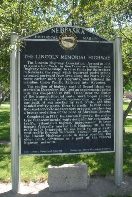 The Lincoln Memorial Highway Marker image. Click for full size.