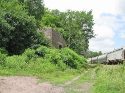 The G.A. Carlson Lime Kiln image. Click for full size.