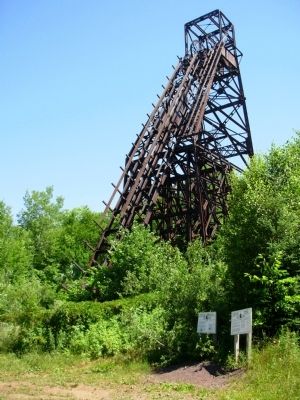 Plummer Mine Headframe image. Click for full size.