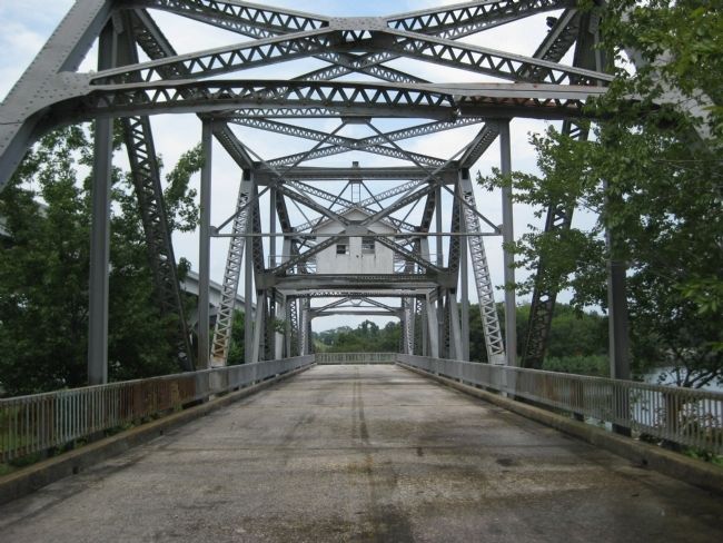 Old Lake Monroe Bridge image. Click for full size.