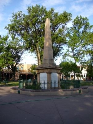 To the Heroes Monument image. Click for full size.