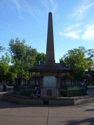 To the Heroes Monument image. Click for full size.