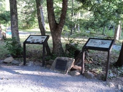 Markers at Rapidan Camp image. Click for full size.