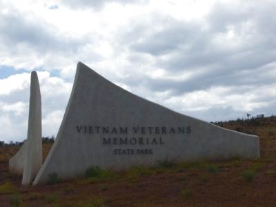 Entrance to Vietnam Veterans National Memorial image. Click for full size.