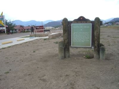 Santa Fe Trail Marker image. Click for full size.