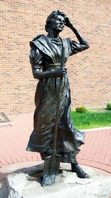 Hannah Allison Cole Statue image. Click for more information.