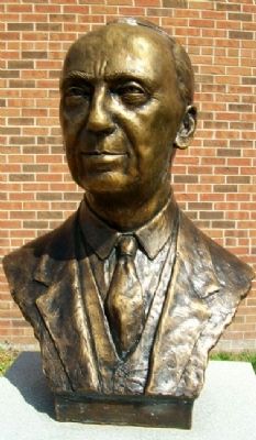 Walter Williams Bust image. Click for full size.