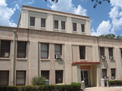 Southside view of courthouse. Click for full size. Southside view of courthouse image. Click for full size.