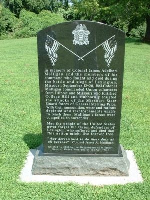 Union Memorial (front) - Near Gravesite at Entrance to Battlefield image. Click for full size.