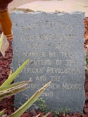 Santa Fe Trail Marker image. Click for full size.