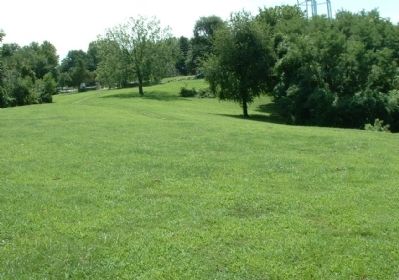 Looking southeast towards the main entrance to the battlefield. image. Click for full size.