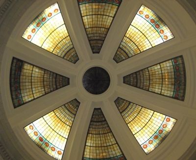 Courthouse Interior: Art Glass Rotunda Dome image. Click for full size.