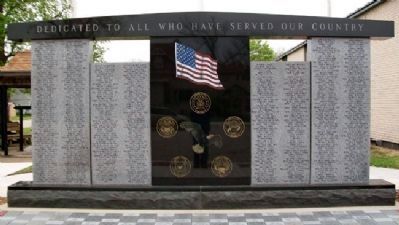 Erie Veterans Memorial image. Click for full size.