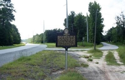 Ardoch Marker, looking south along US 17, at Rosa Jenkins image. Click for full size.