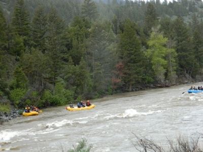 Rafting on the Yellowstone River image. Click for full size.