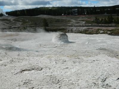 Beehive Geyser image. Click for full size.