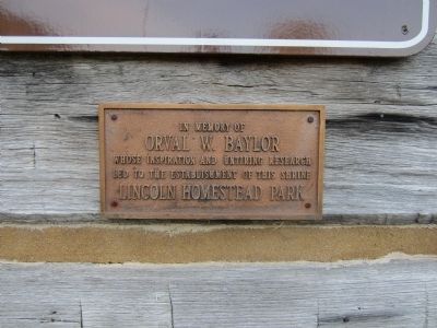 Lincoln Cabin plaque image. Click for full size.