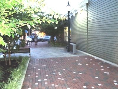 Marker in the Washington Street Mall image. Click for full size.