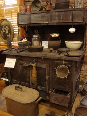 Old cast iron stove from the Jeffery Hotel image. Click for full size.