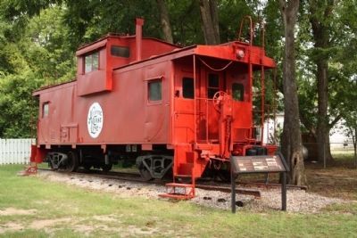 Latta's Railroad Story Marker and Atlantic Coast Lines Caboose image. Click for full size.