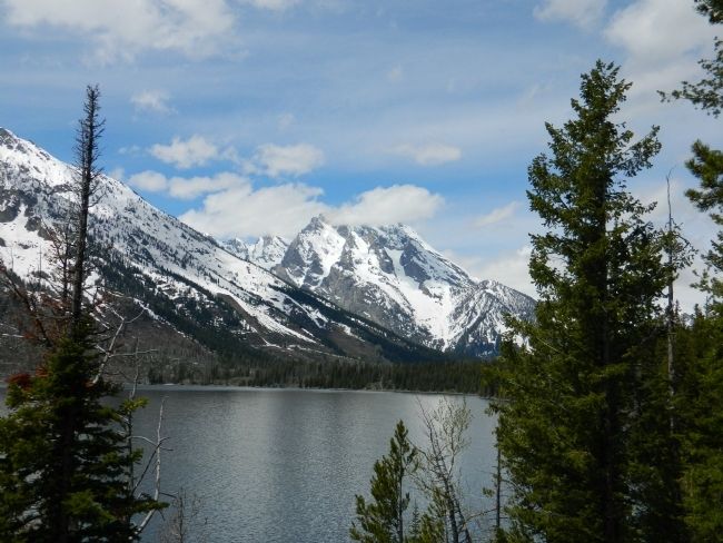Jenny Lake and The Grand Tetons image. Click for full size.