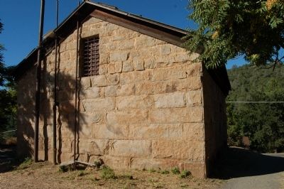 Mariposa County’s Old Stone Jail image. Click for full size.