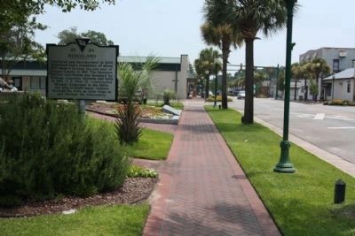 Ridgeland Marker, looking back east along Main Street image. Click for full size.