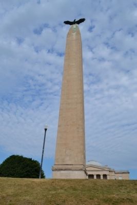 MacDonough Monument image. Click for full size.