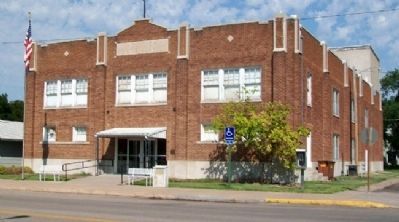 Memorial Hall and Marker image. Click for full size.
