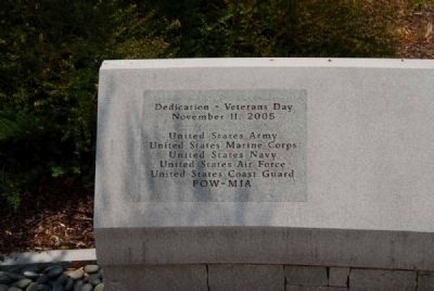 South Carolina Veterans Memorial<br>South Bench Inscription image. Click for full size.