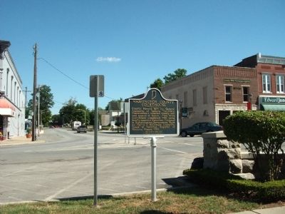 Looking North - - Washington County Courthouse / Marker image. Click for full size.