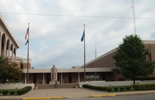 Entrance - - Clark County Courthouse & Marker image. Click for full size.