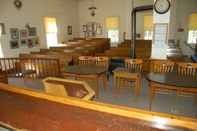 Mariposa County Court House Courtroom image. Click for full size.
