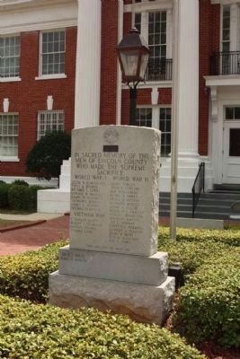 Lincoln County War Memorial at the Courthouse image. Click for full size.