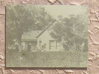 Close-Up of Photo Displayed on Marker image. Click for full size.