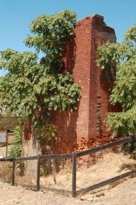 D. Ghirardelli & Co. Store Ruins image. Click for full size.
