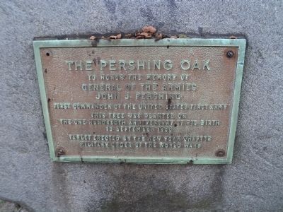 The Pershing Oak Marker image. Click for full size.