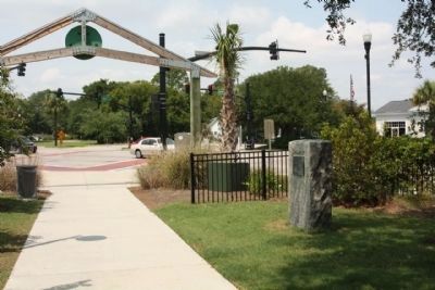"The Kings Highway" Marker,seen at Coleman Blvd. (S.C.703) and Simmons Street intersection image. Click for full size.