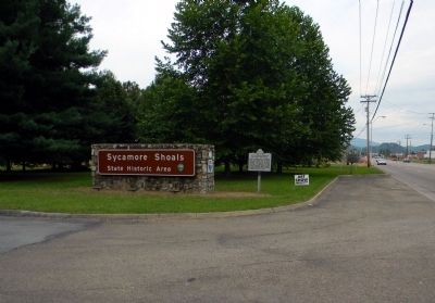 Wide view of the Sycamore Shoals of the Watauga Marker image. Click for full size.