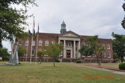 Current Courthouse image. Click for full size.