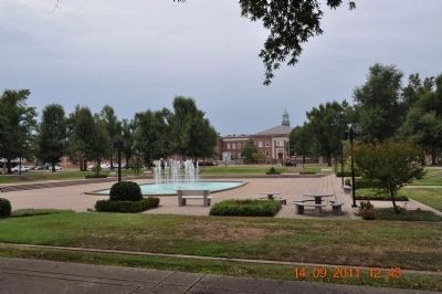 Dolly McNutt Plaza /Paducah Civic Center Plaza Park image. Click for full size.
