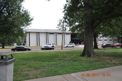 McCracken County Public Library facing the park image. Click for full size.