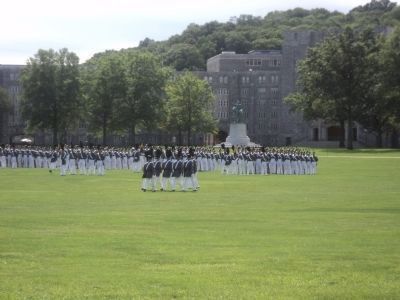 Cadets and the Washington Statue image. Click for full size.