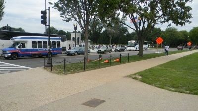 Washington Monument Marker - view toward the WWII Memorial across 17th St. image. Click for full size.