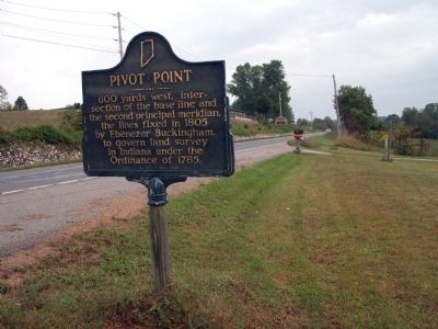 Looking North - - Pivot Point Marker image. Click for full size.