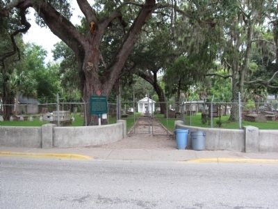 Tolomato Cemetery Entrance and Marker image. Click for full size.