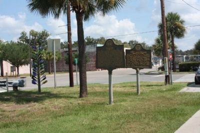 Darien Marker, shares location with Fort King George Historical Marker image. Click for full size.